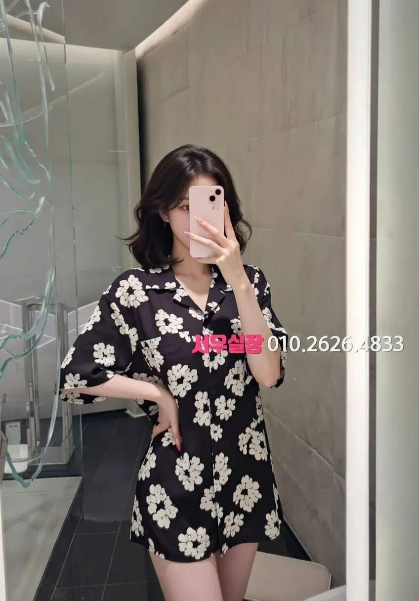 초지동 가라오케 VIP룸 내부 모습