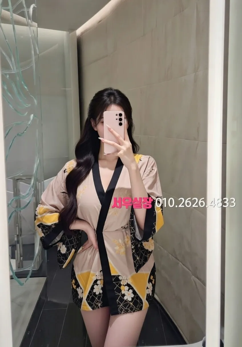 동탄 노래클럽 노래방 기기와 조명