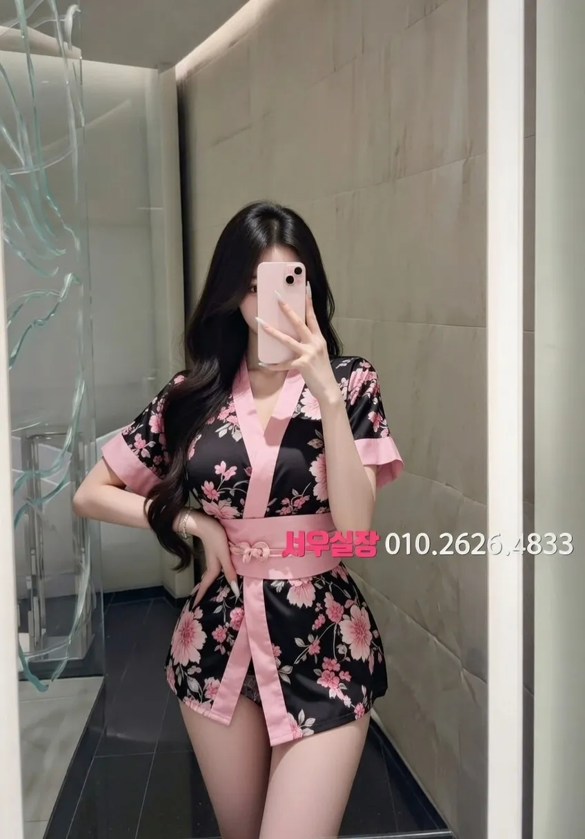 고덕동 노래클럽 노래방 기기와 조명