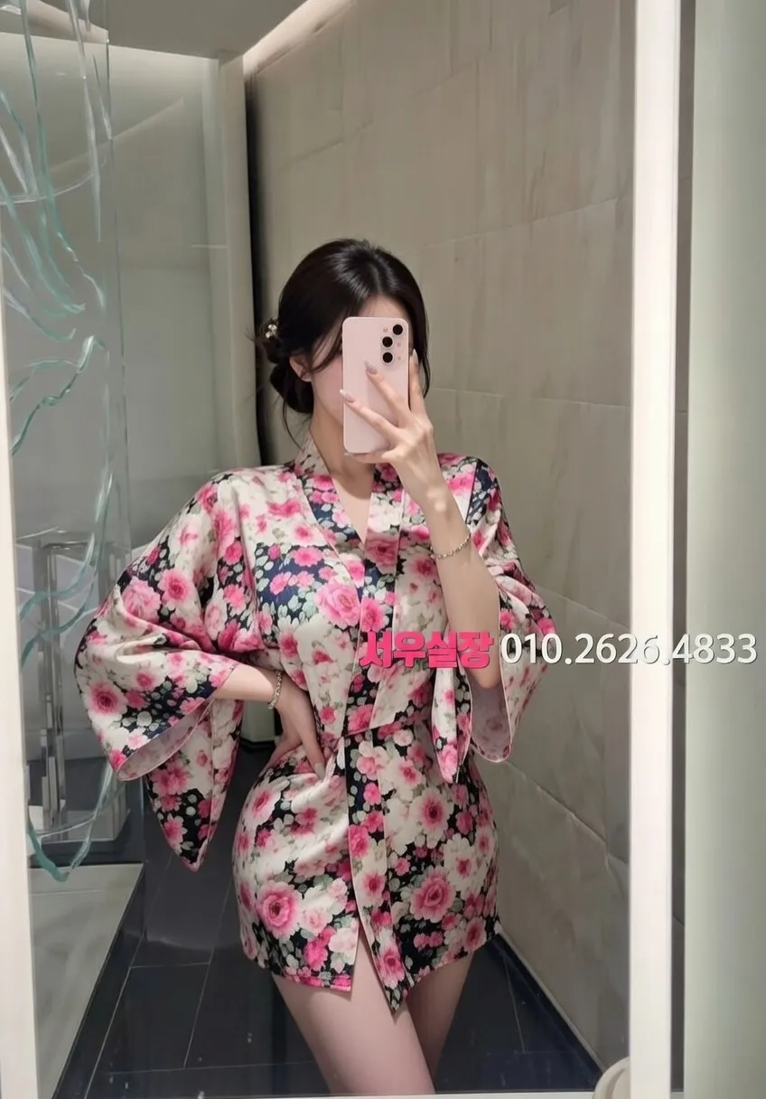 봉담읍 룸살롱 세련된 소파 인테리어 봉담읍 룸살롱 조명 분위기 연출